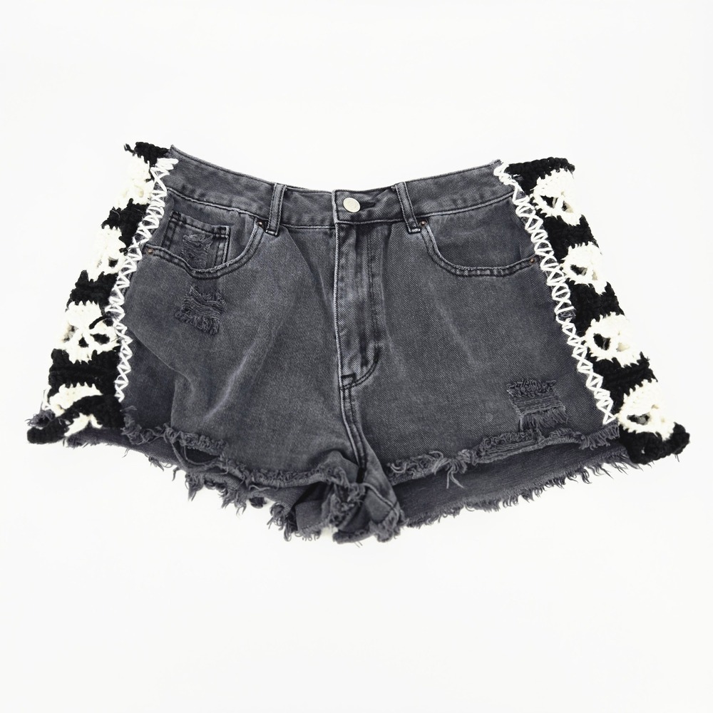 PacSun High Rise Festival Skull Crochet Knit Patch Denim Shorts Black‎ Frayed 27